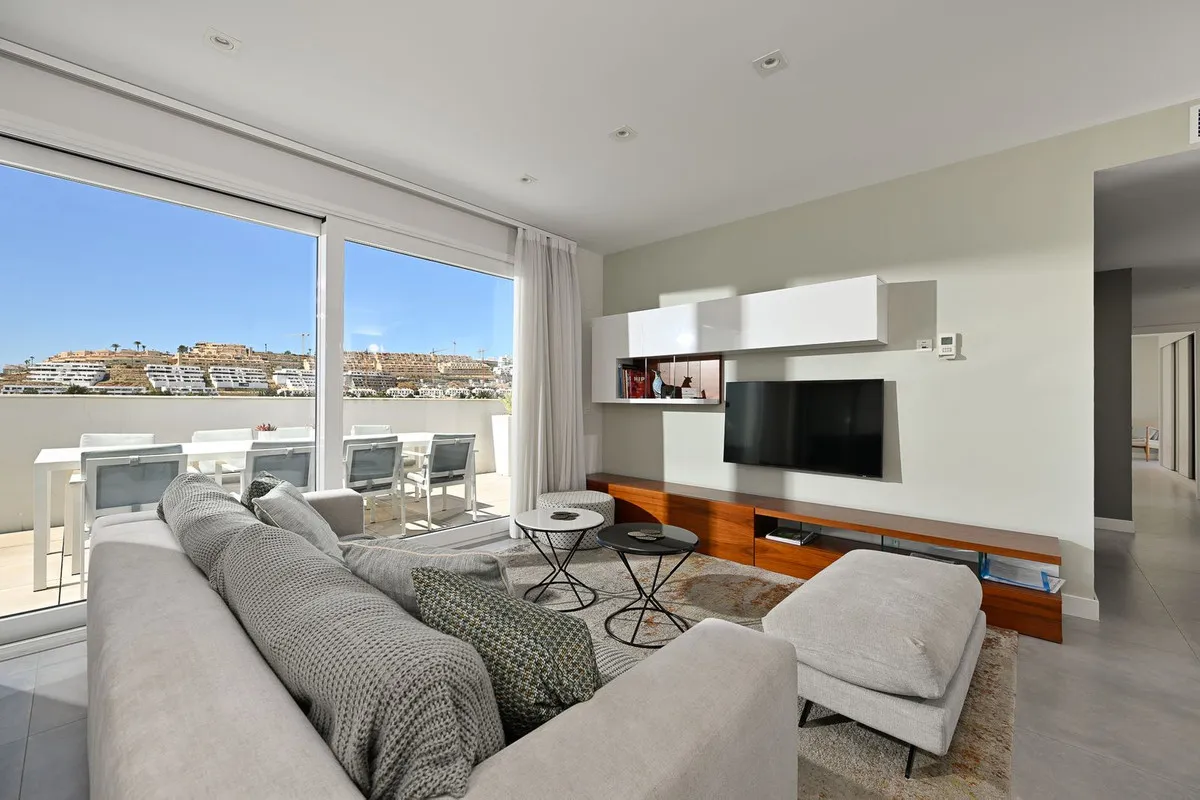 1bd0958f-f626-44a1-8b76-621ce1168f1b