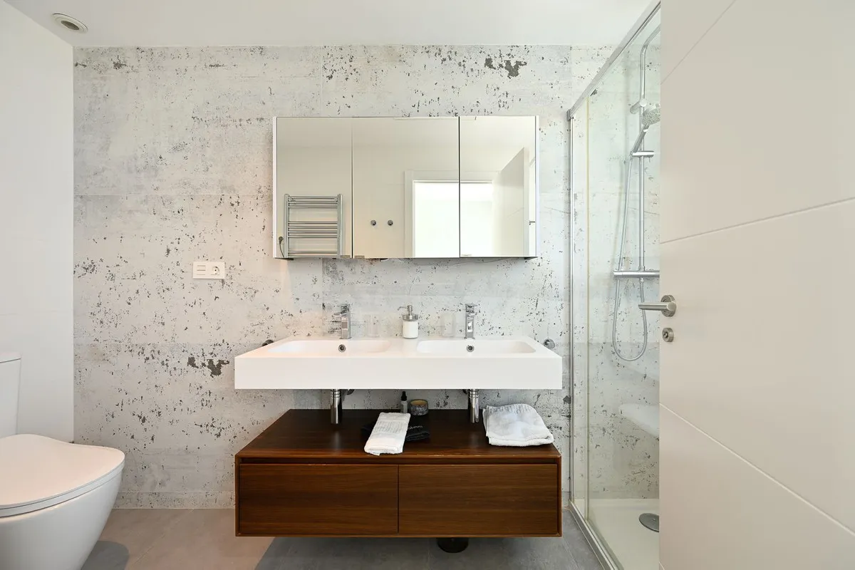 86c08824-8642-4ba5-bdeb-354f877e3b13