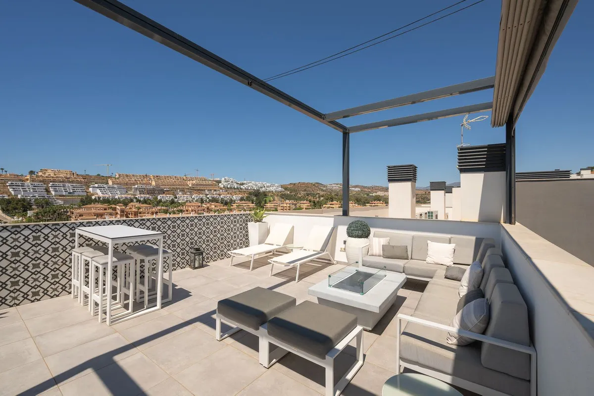 951d4102-c79e-452b-946c-2a659fcbdce0