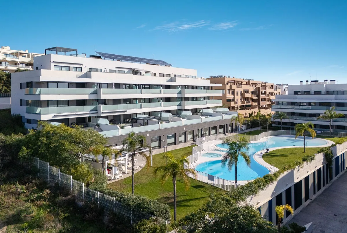 b9f36e83-ab95-494e-a74d-9a94bb0eb98f