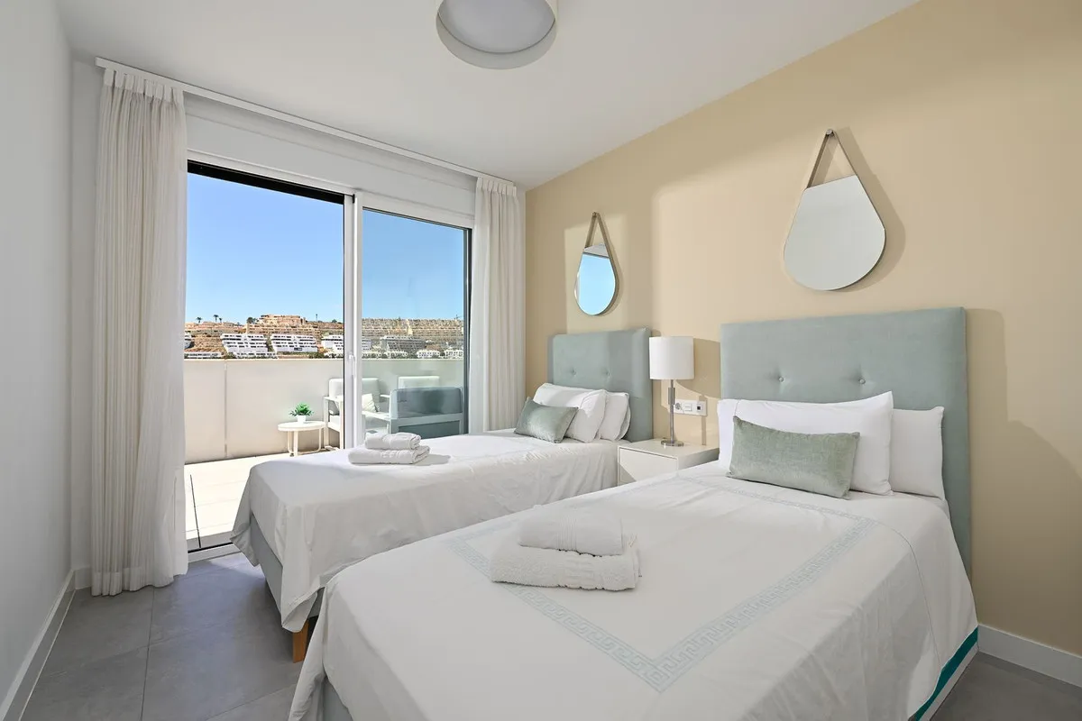 bb5a1839-0166-4a53-ba26-39cb71a16be5