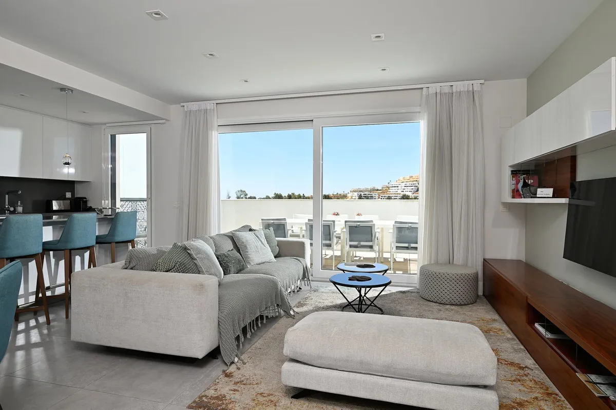 d29c42b7-784b-469f-92d5-becb00e3ce1f