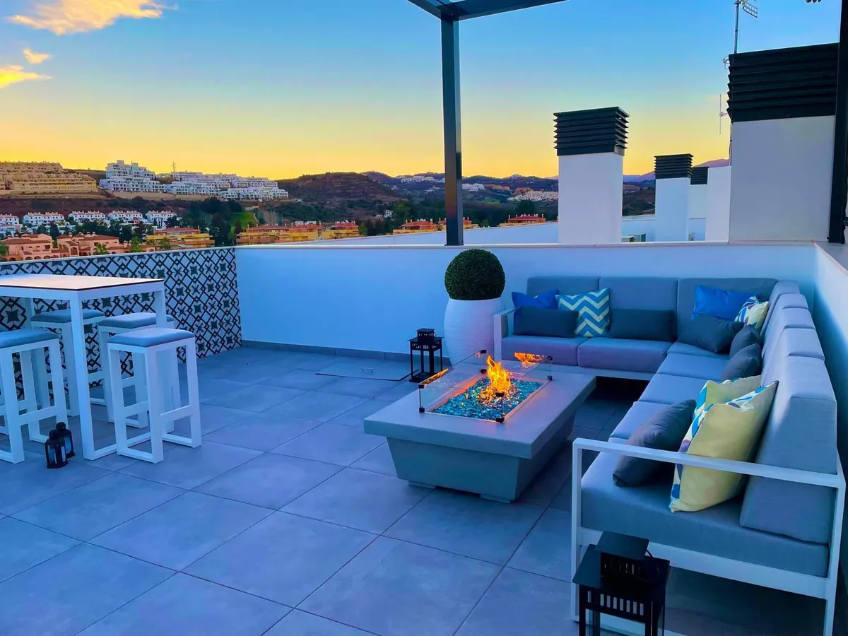 f8211082-e814-4225-9995-5b039d961105