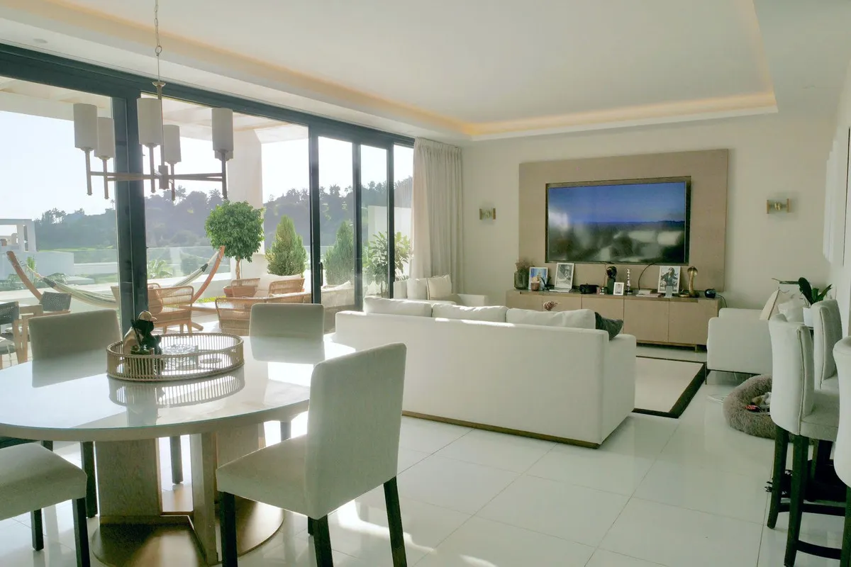 29000079-76dc-4abd-a95e-51505997c3d5