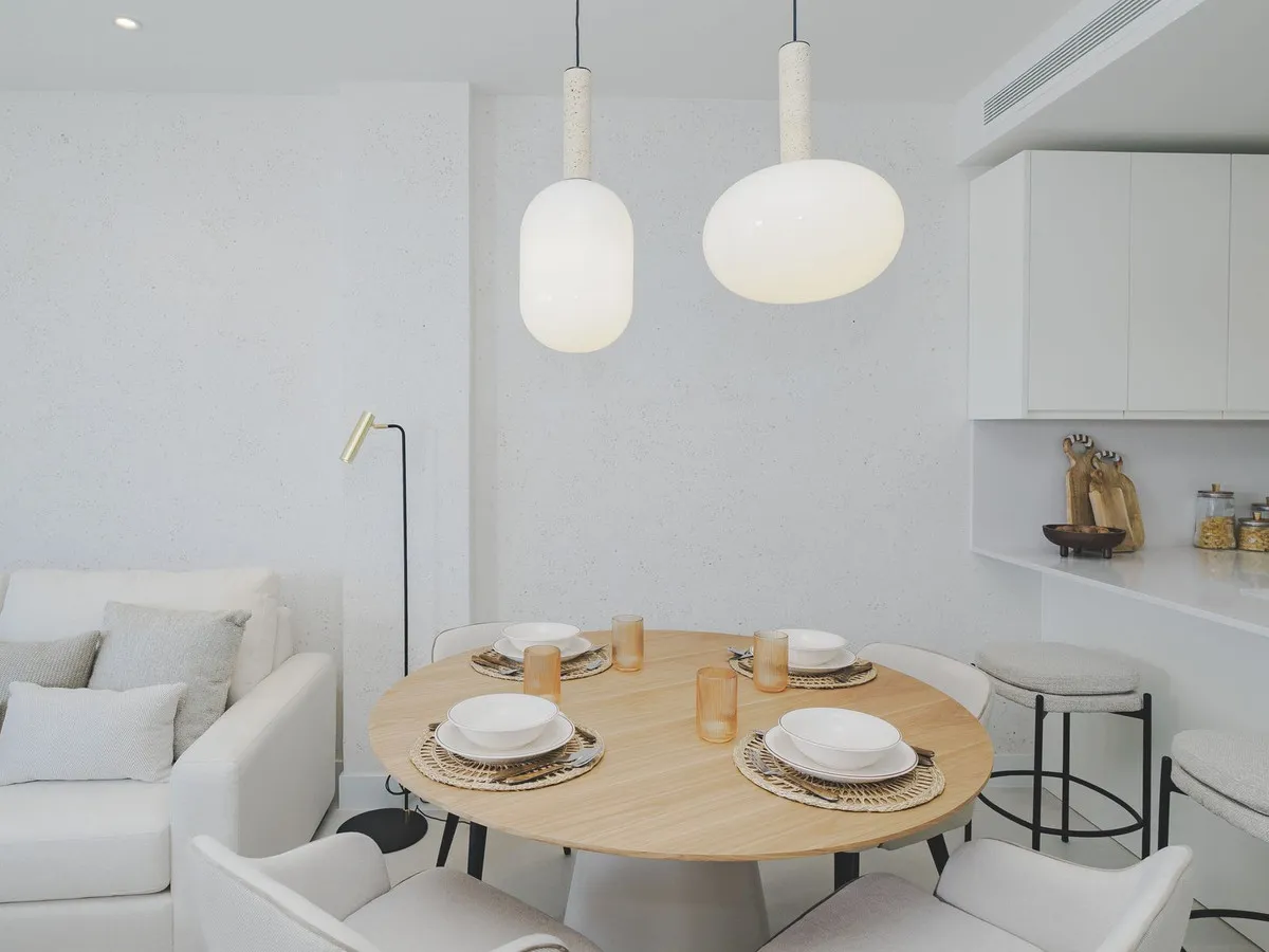 33ff96f6-5a19-4a81-9e72-284cb580f1ab