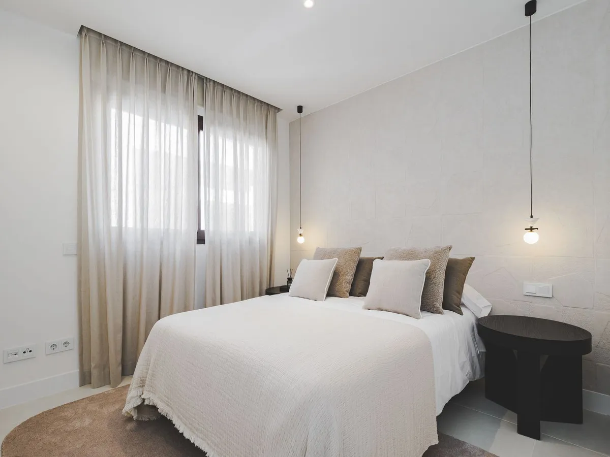 c9249b83-643a-4dab-9ff9-660e853e37f0