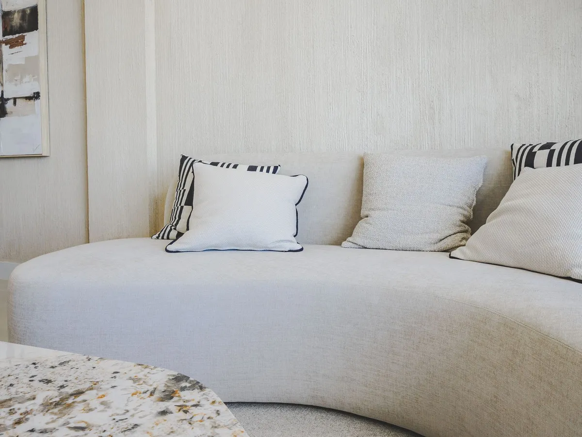 211aec1b-f966-4529-86d7-56c686cdd7ca