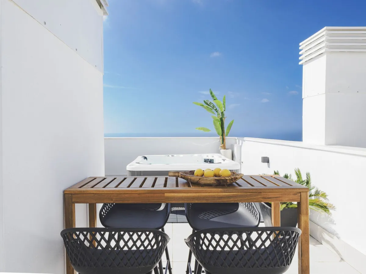 9b3a6bbc-9409-4aca-83d4-29b158f70d74