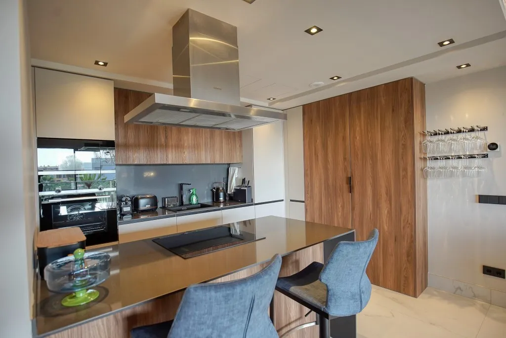 10e41a71-6150-452a-bf9e-40089c401259