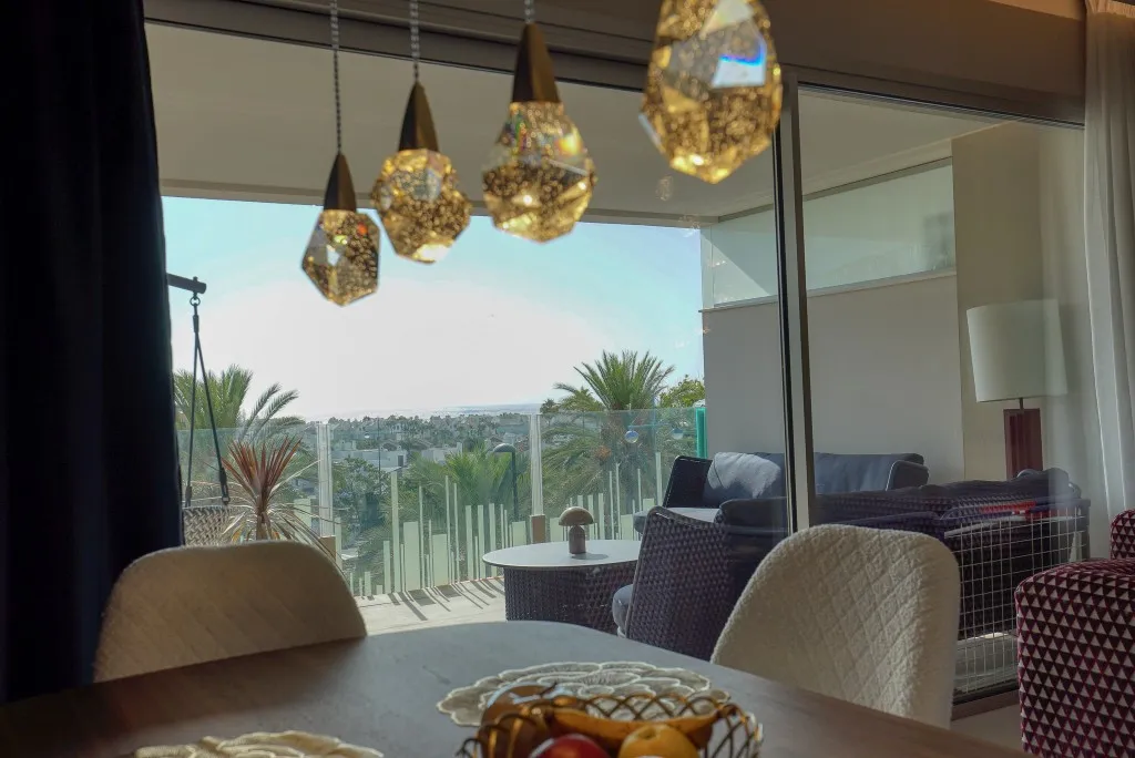 d9ea0d05-f782-499c-bb96-f668302c7e20