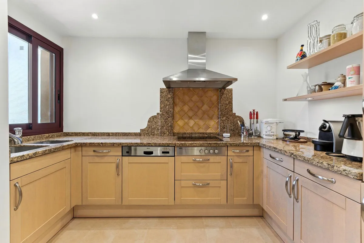 49fbff88-f73f-472e-82c2-c5ac2a8c7705