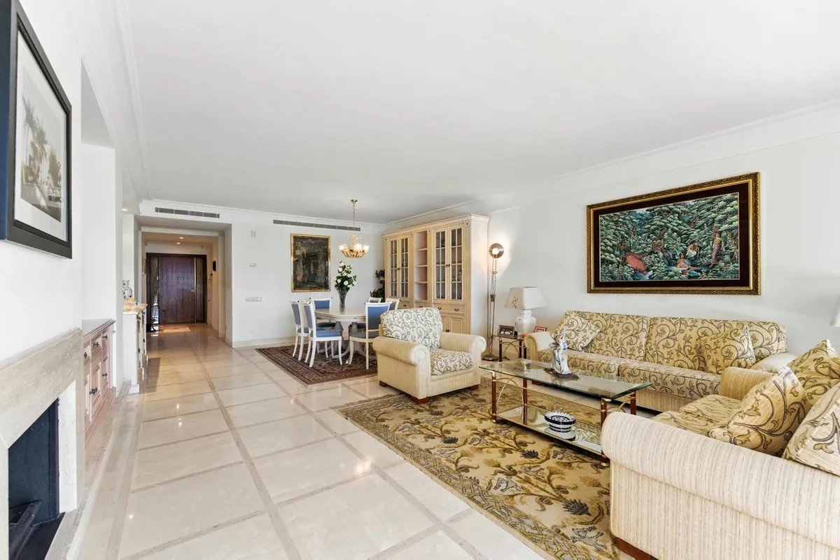 a3a52a98-97c7-4124-a805-174587d85d79