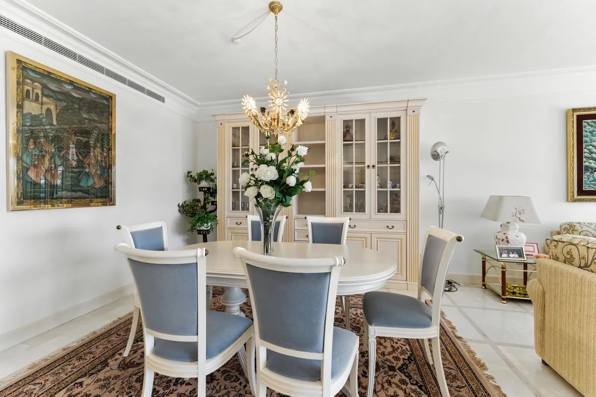 e4c8f9cc-3829-4dcc-8f46-3f02f3b34e16