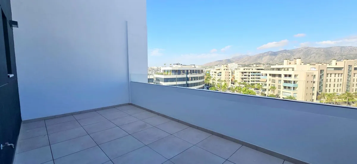 e8b79307-10f9-47f8-b59e-a54ef00fb2eb