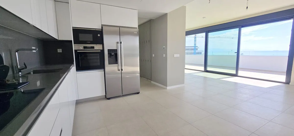 f9cc5f04-c123-4418-92cd-8956416cd9a3