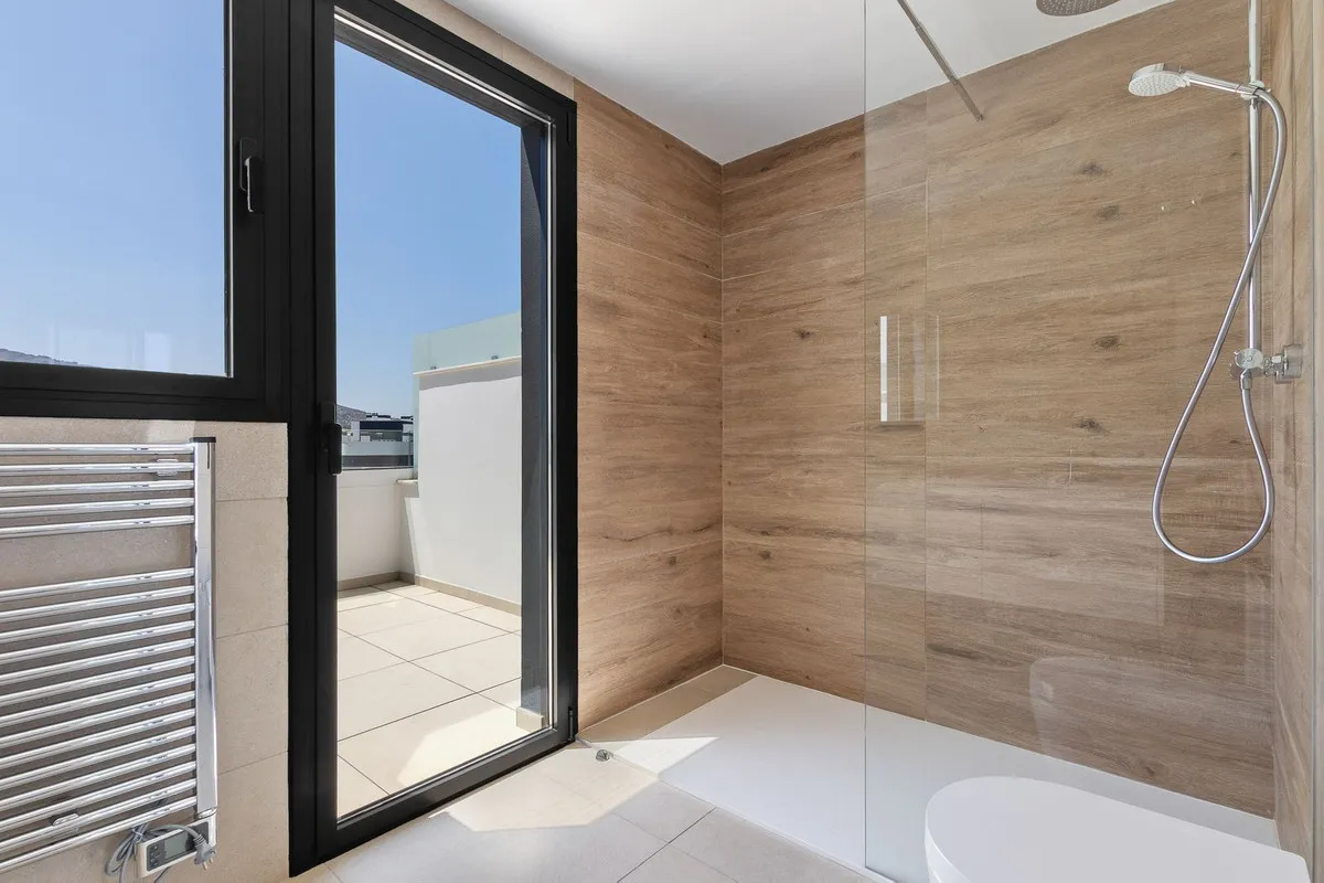 185ed04a-7fd5-4b82-bf73-a48b51689e39