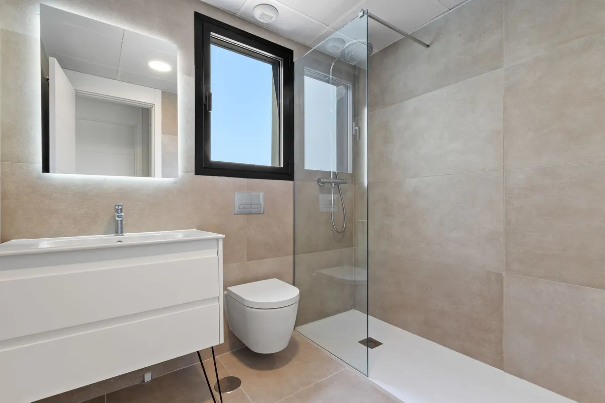 75b984cd-c05a-45fc-89d2-6b6c802a1e86