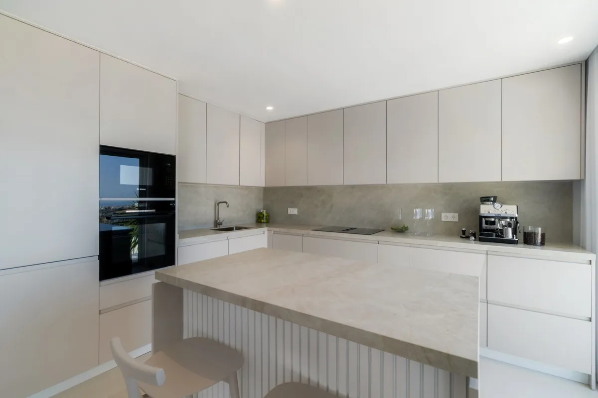 80bae2ba-0b2a-45d0-93c4-17c7d5ff7f01