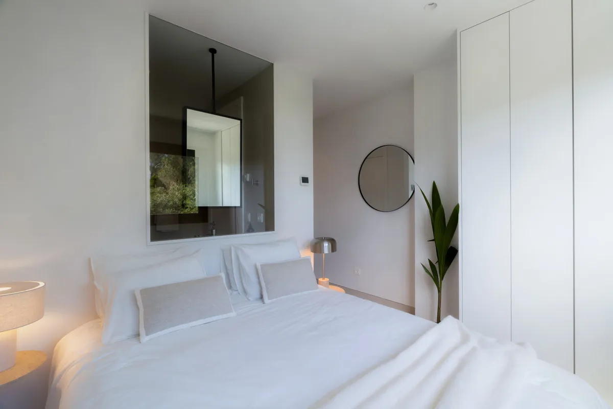 e766bf8e-432a-45ba-9283-67b9ad1f7d17