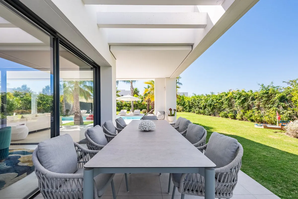 e0d02b66-40fb-4aa1-bf1c-3563959b4784