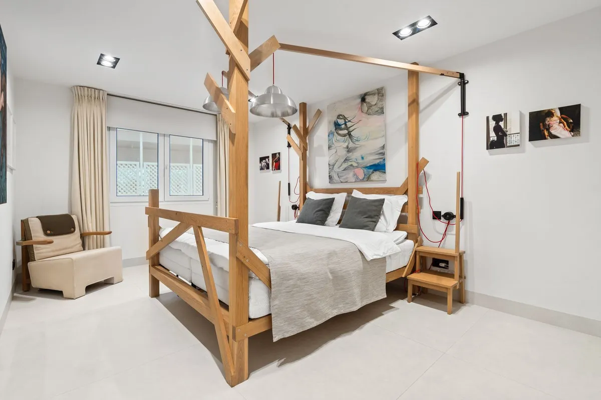 0a9861ea-097e-42a8-a14a-2258ef1c3c08