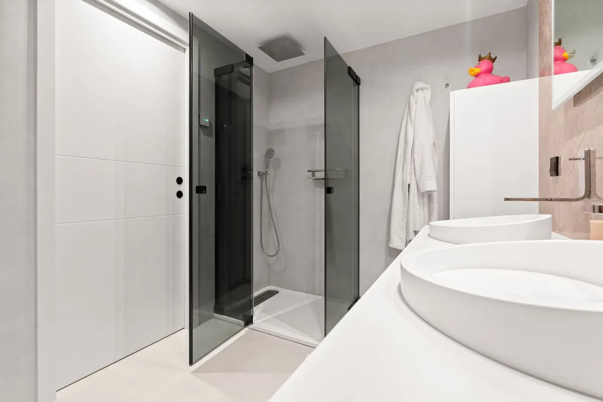 a25ee834-deb2-48aa-8f65-c307f134d4b9