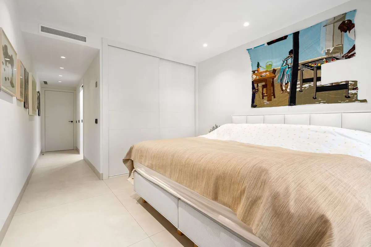 b0ba82d1-10ea-42d7-ba21-8b2b40e29fc2