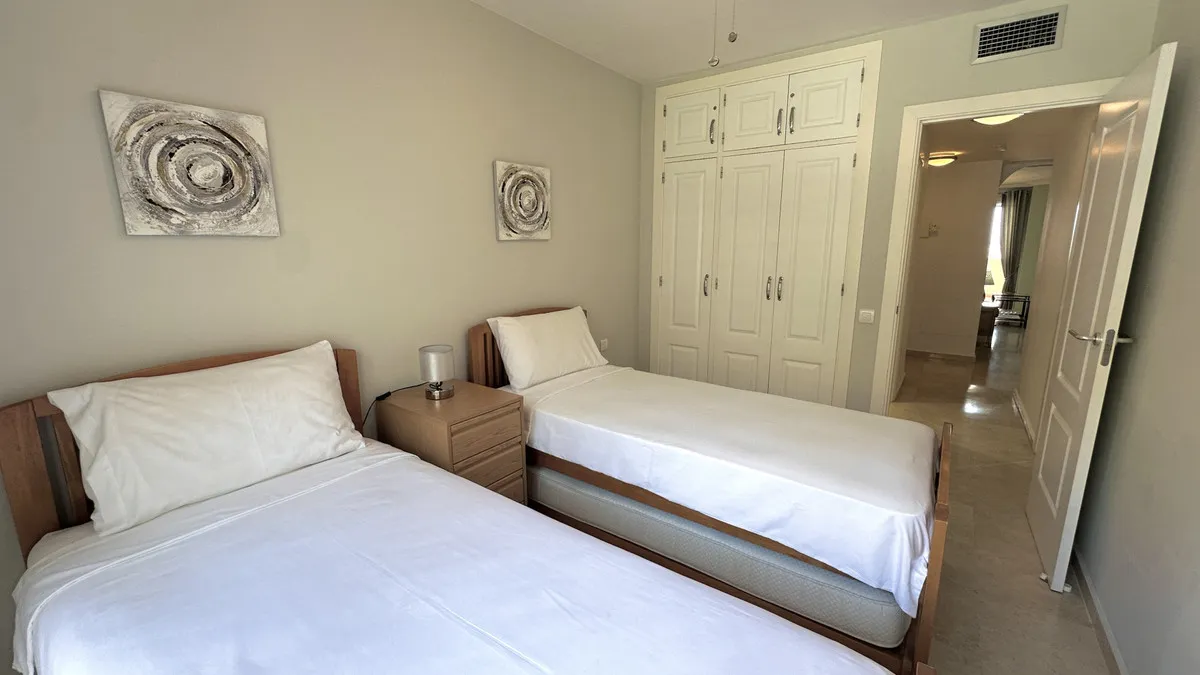 c39f3632-5e03-43dd-b0e0-9cd8bc5650b1