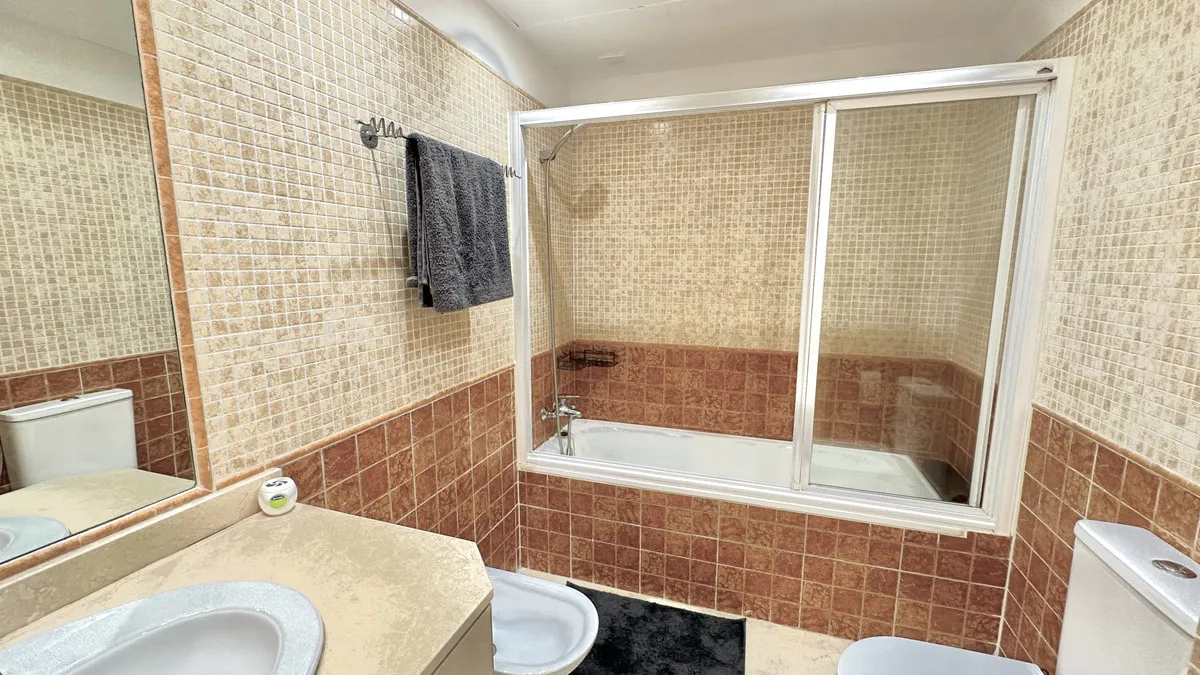 f0815b32-0415-4743-9ab8-7bd910350c37