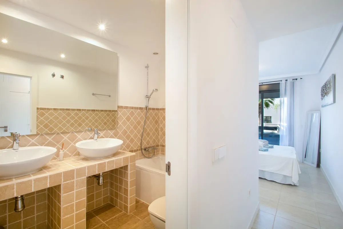 639ae73b-74ed-4a52-8679-c2d62d42b07d