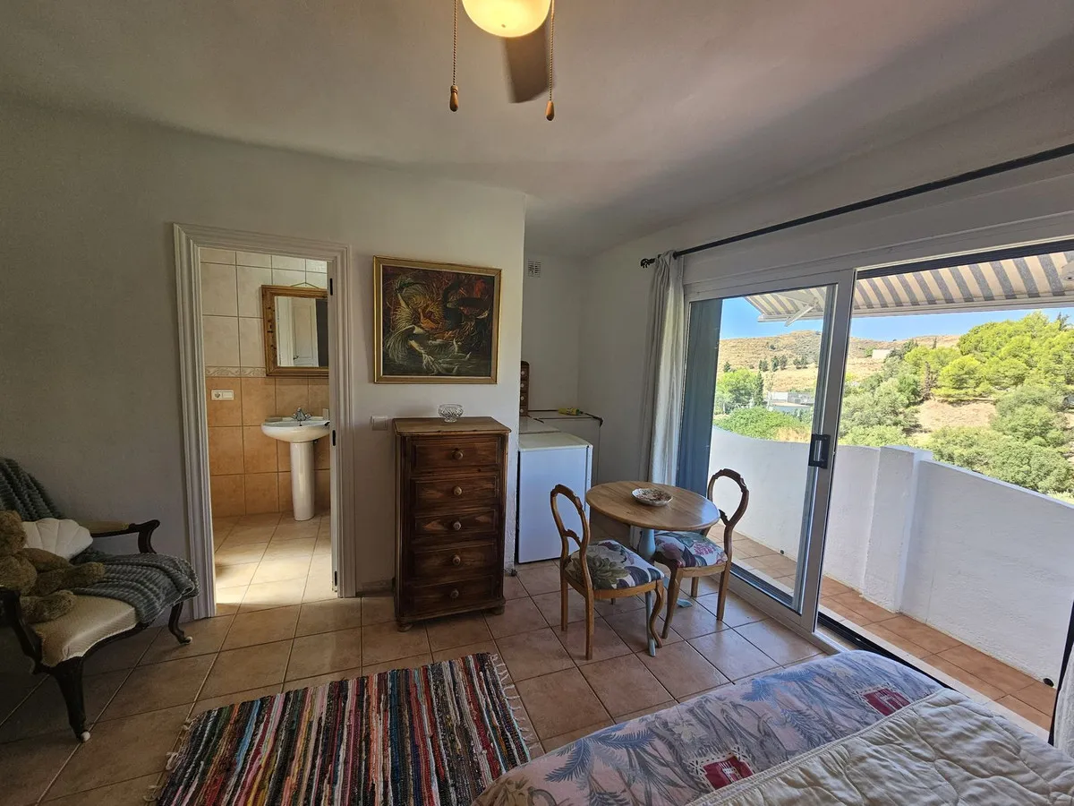 0c98140d-5c8d-412e-bac9-6be6d2b1ea0a