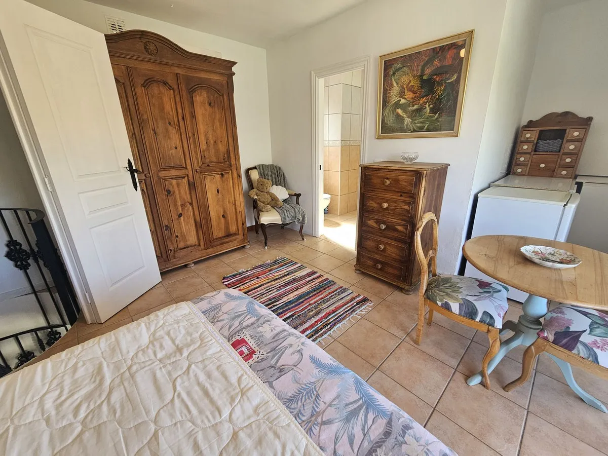 329f12c7-0d9a-4a0a-8766-64a08aeee1ce