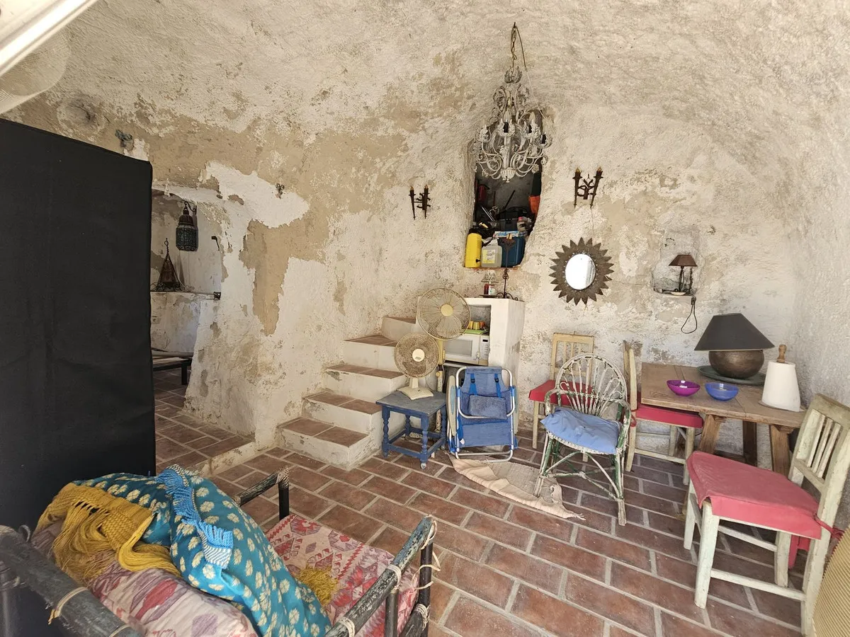 1ea6cd58-f4e2-477d-b5cf-bc6cfb145d09