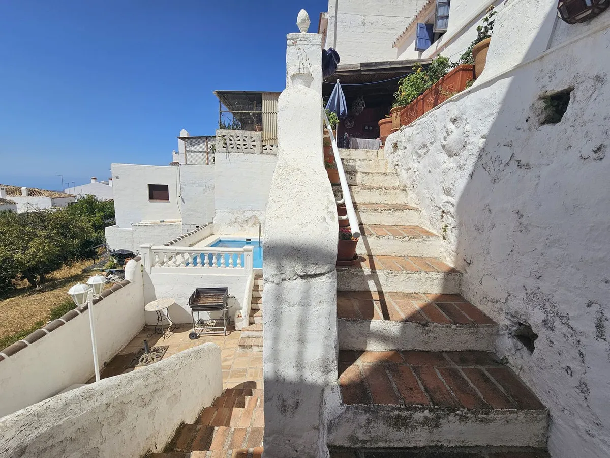 4e7c531d-82ca-4744-a8e4-630254d9df0d