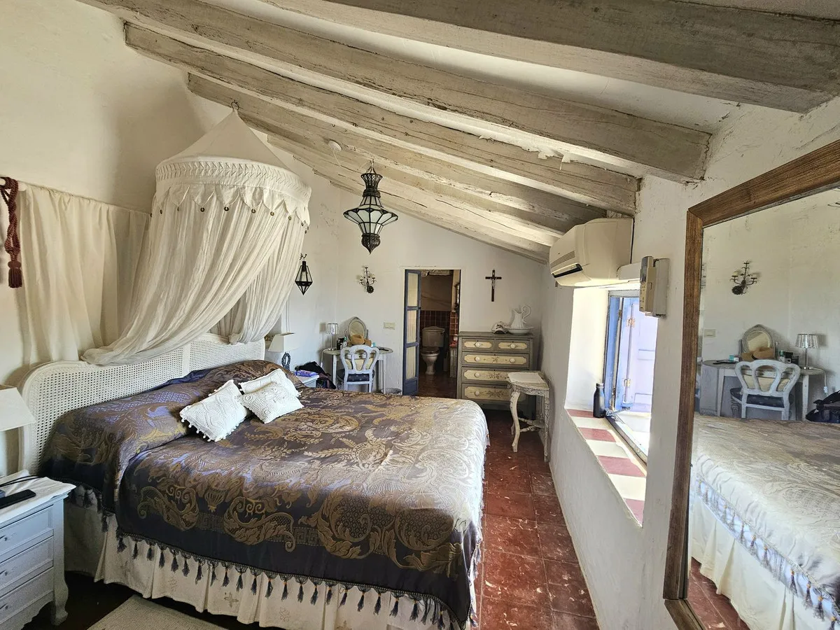 a496a7c9-90ae-493e-b4e9-75bbd05d05e3