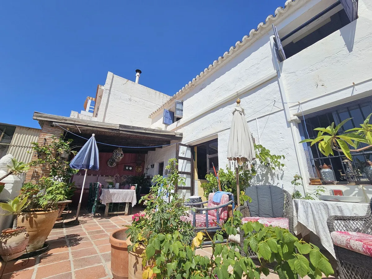 a9da7bad-a0e6-437e-9eac-ea3faf04972b