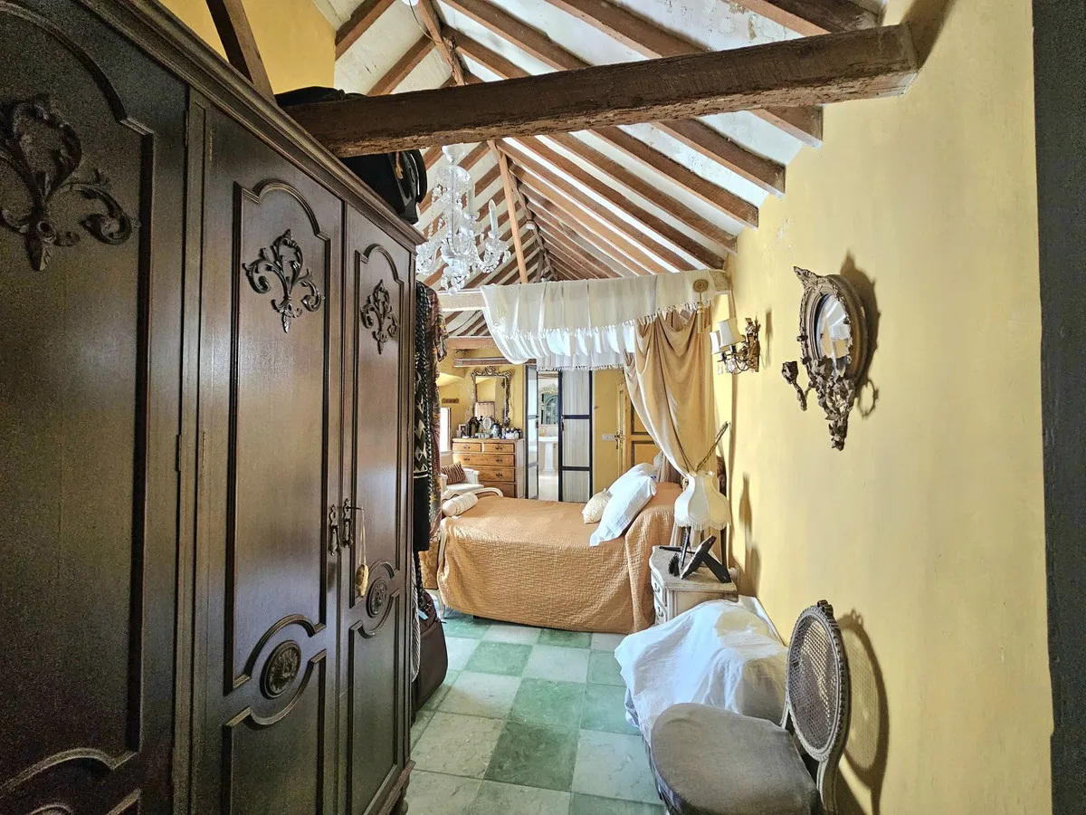 dc8fdb82-3b75-458b-9aef-36bc76f902f4