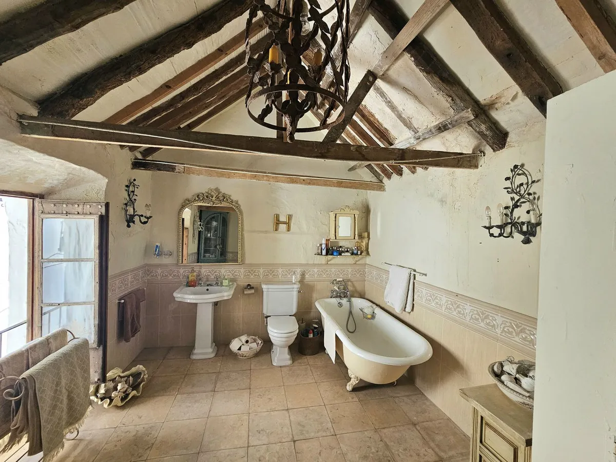 f9730a99-13a7-4045-8981-fe6514f933a9