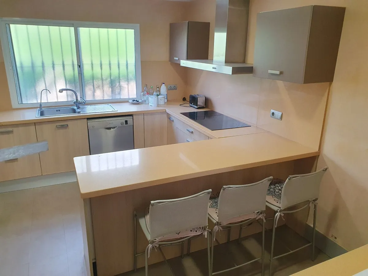 0f8b0f0c-4d15-4d21-a8a4-5f8bc4559f12