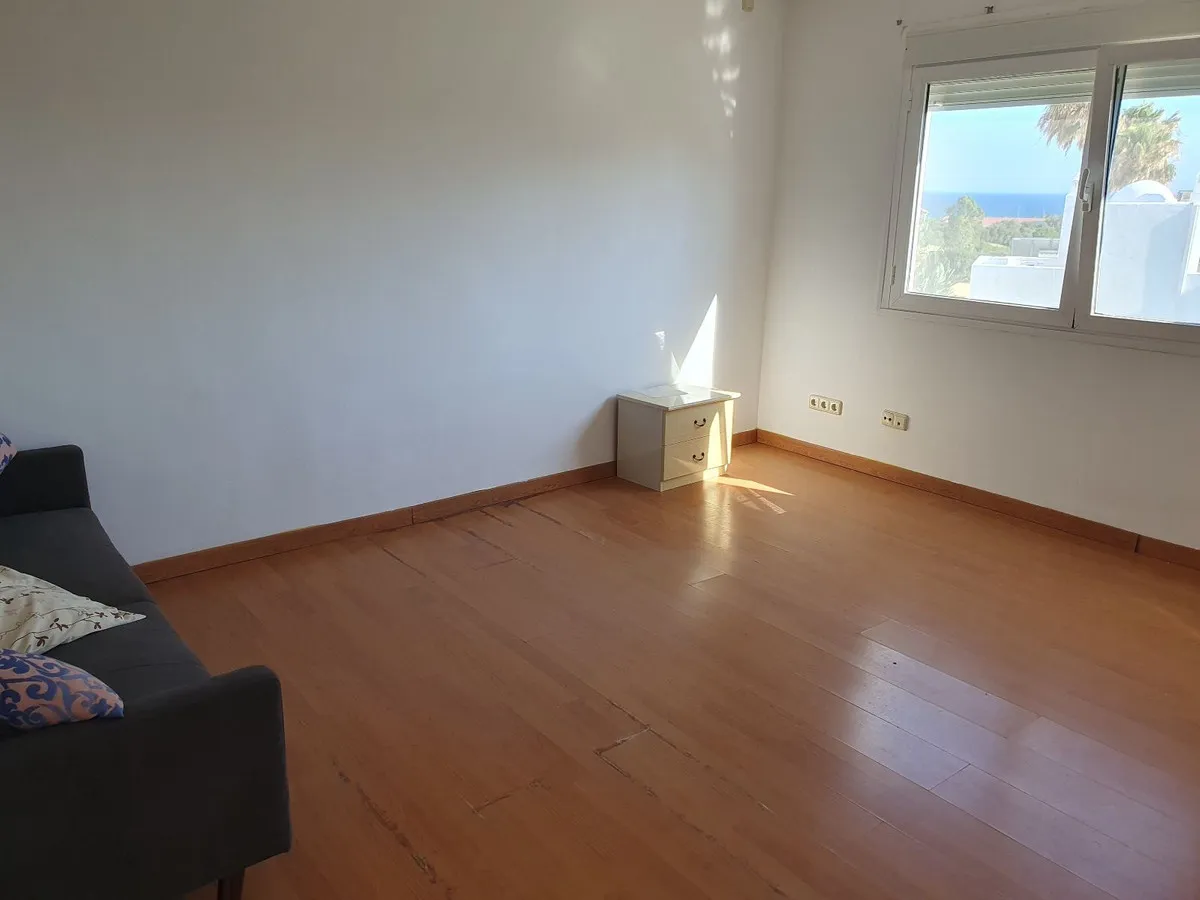 b2b82144-823d-4e22-95cd-d4af21a91709