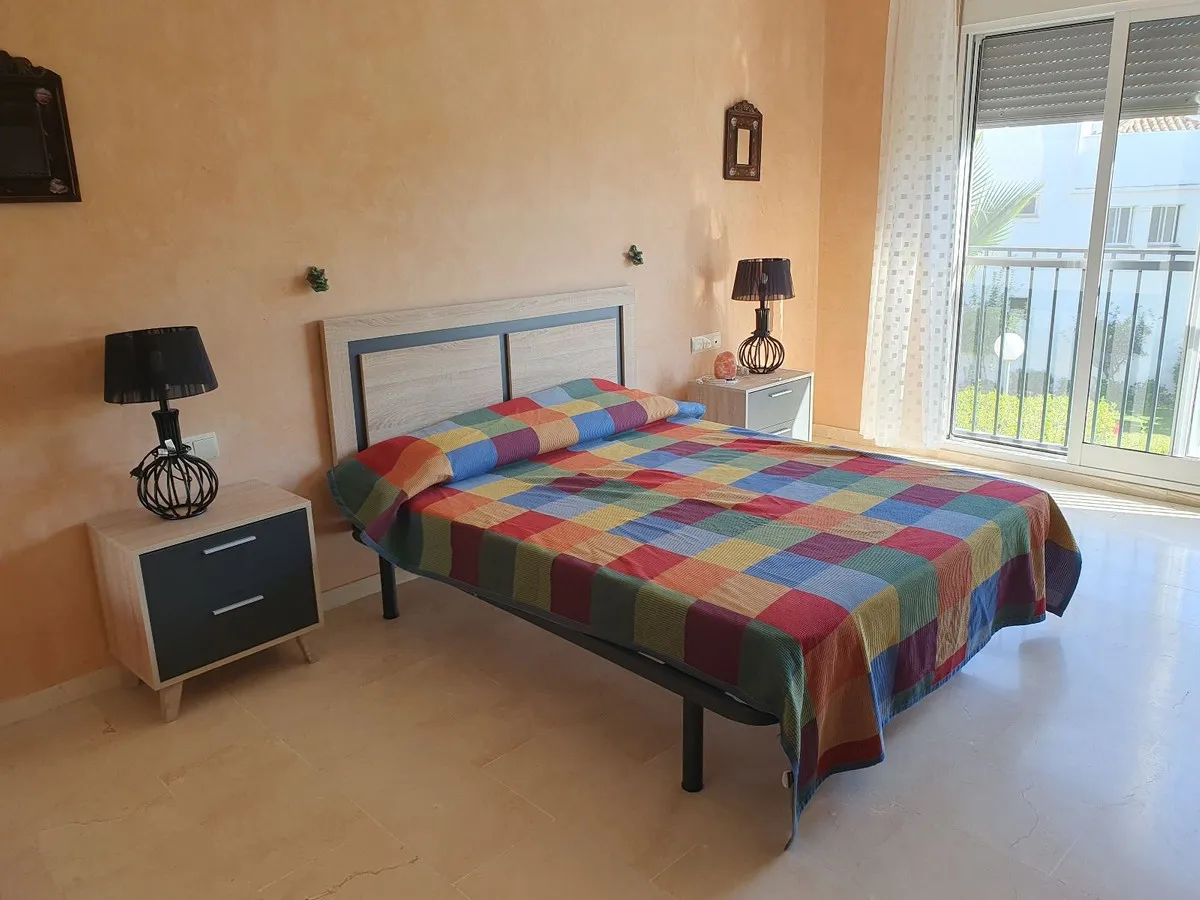 f6c09fb9-d1f7-4183-8c90-0b7977805bcd