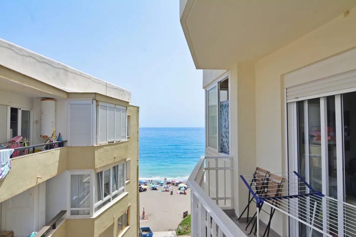 ab57b221-58f4-44fd-b840-86ff74752909