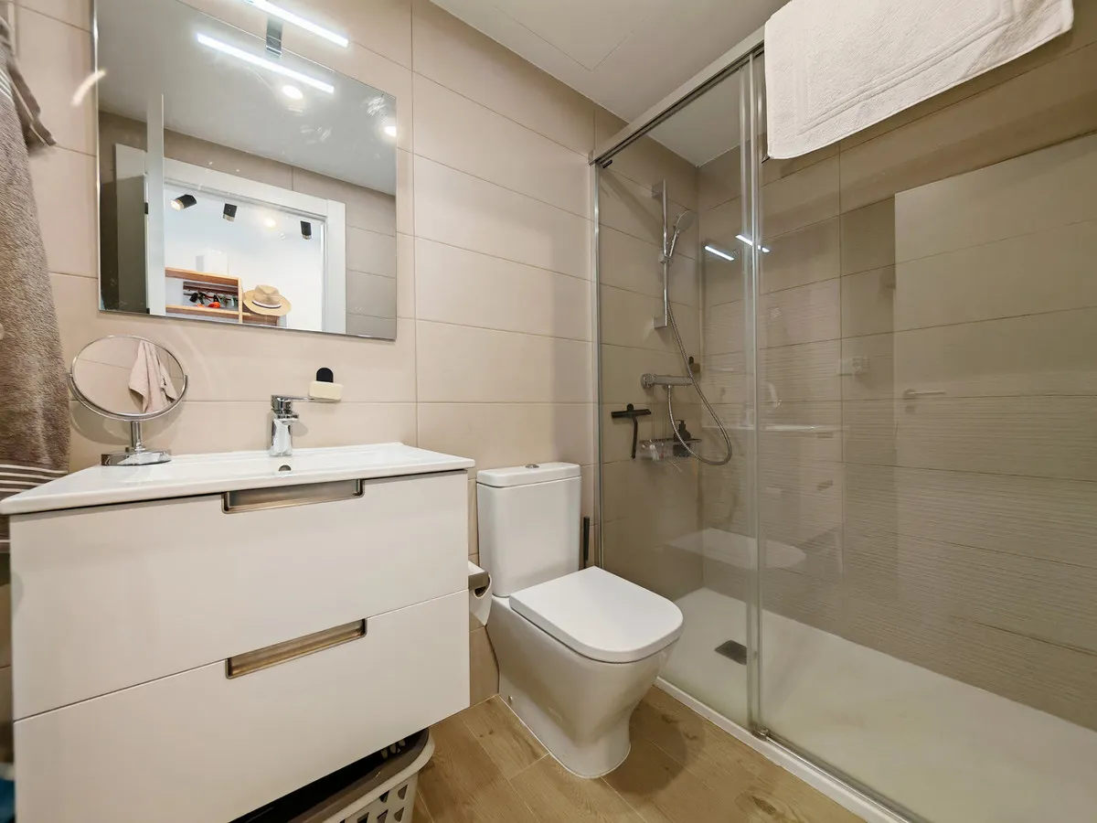 74c01e4c-a24a-4f7c-91bb-b25e6cc081c8