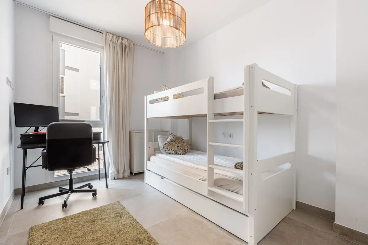 61ae9670-70f5-4a06-90a6-ffb03ffb992a