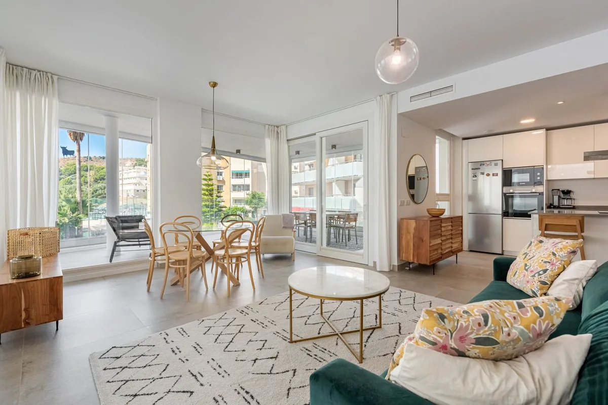 733884e0-58b5-4469-9474-f51216c31e72