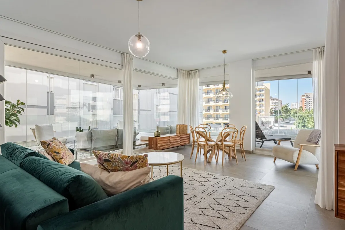 d4215b3b-1f65-4a10-8483-b2796e314d48