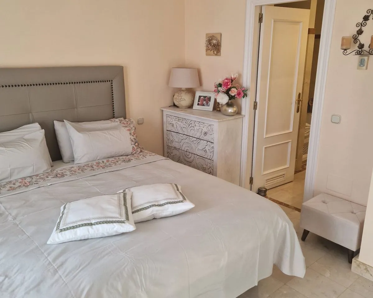 49eab3fd-f970-4d8c-bbd0-d4e557a2859b