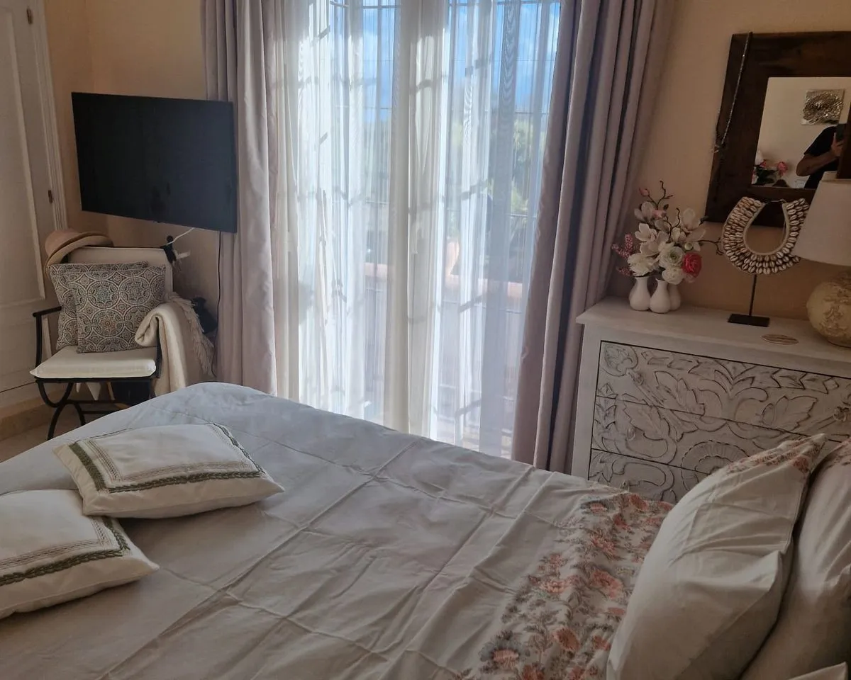 fc3cb85c-6b95-47e9-b474-6bb45dde4eb6