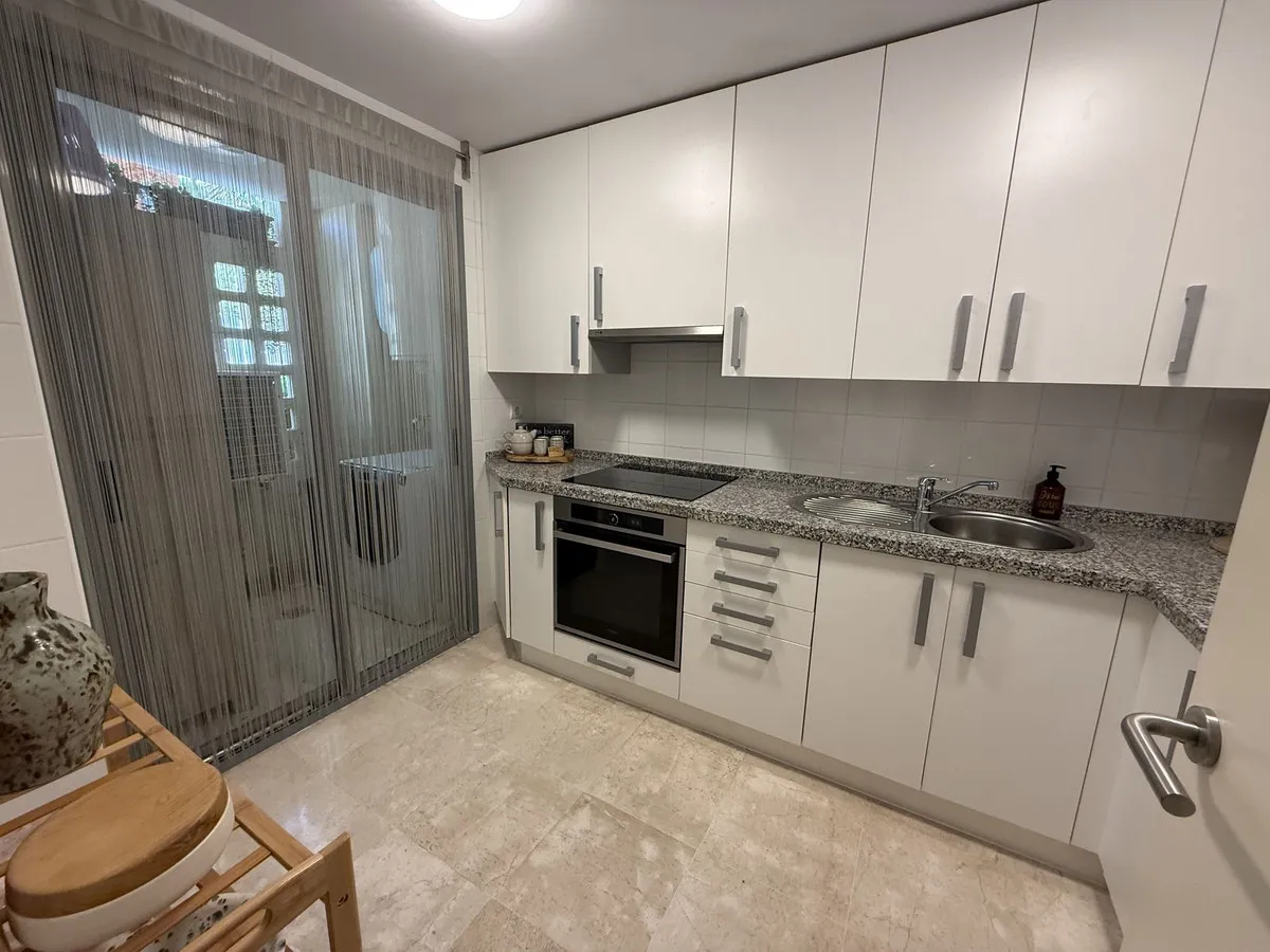 089c413e-34a7-4625-a3d8-ba800d1bcc72