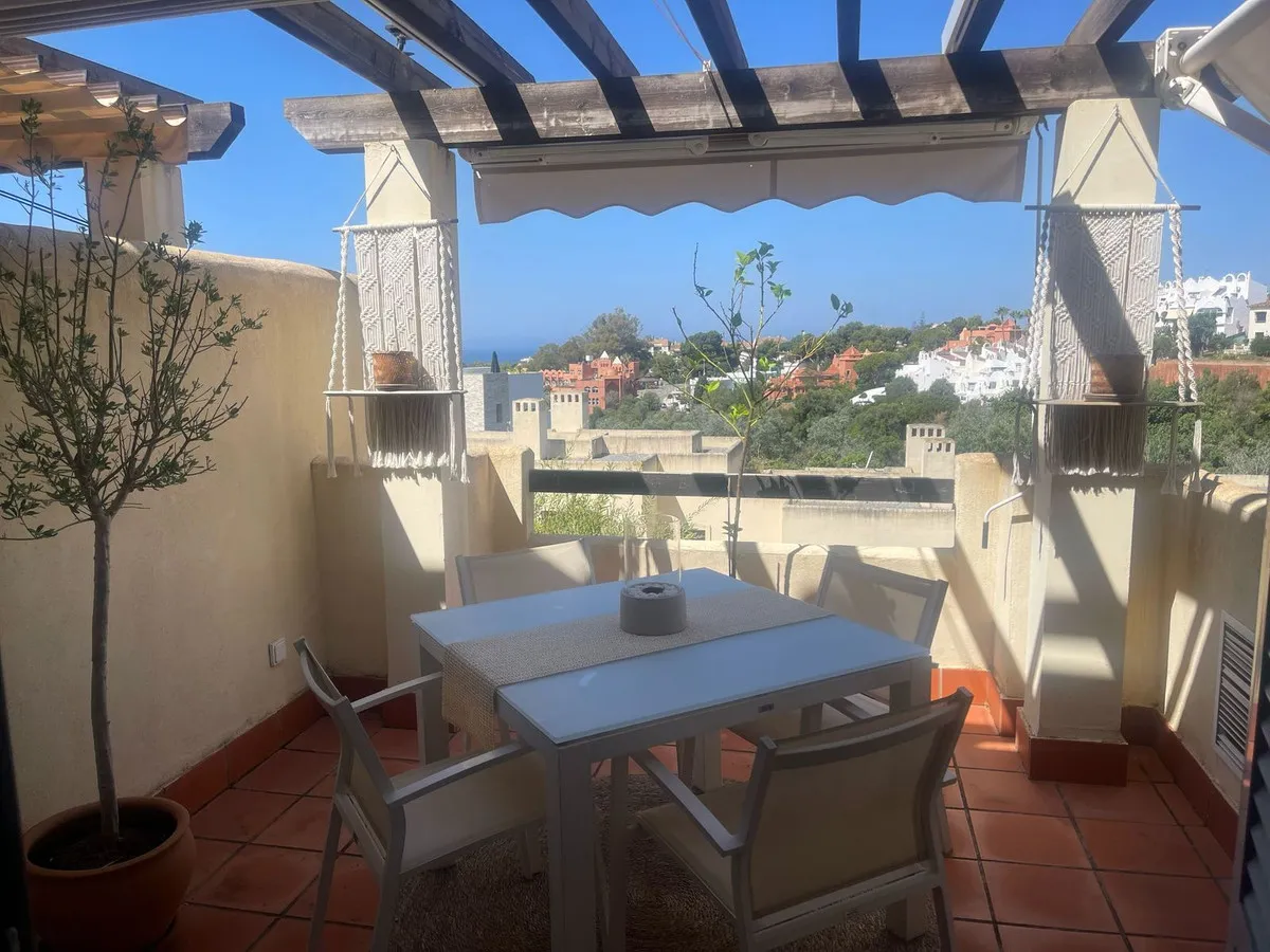 122f6eaf-64d2-475a-9e99-c56cacdfa275